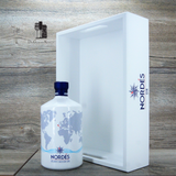 Nordes Gin mit 1x Originalen Nordes Holz Serviertablett, Spanien, 0,7l, 40%